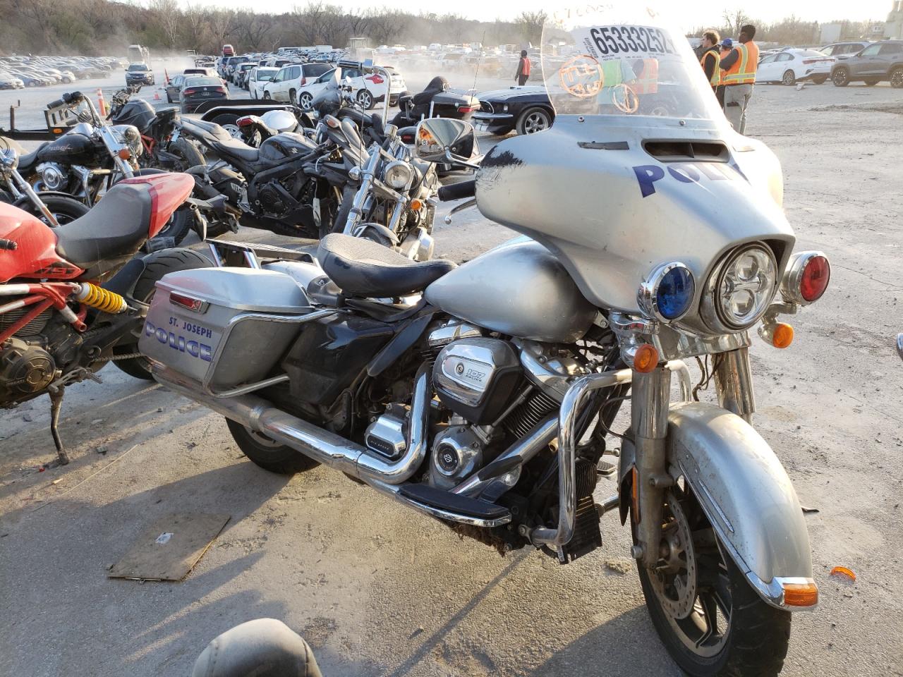 1HD1FMC15JB678004 HARLEY-DAVIDSON FLHTP POLI 2018