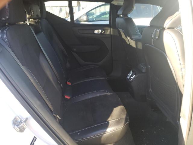 2021 VOLVO XC40 RECHA YV4ED3UR9M2528292
