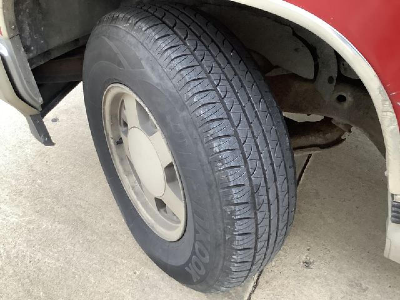 1996 Chevrolet Gmt-400 C1500 VIN: 2GCEC19M4T1170833 Lot: 66575542