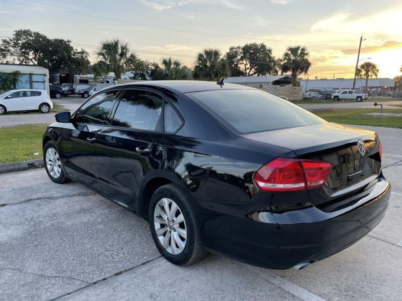 2013 Volkswagen Passat S VIN: 1VWAP7A38DC083776 Lot: 66545402