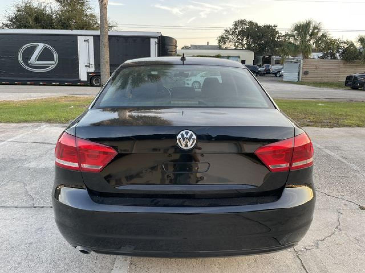 2013 Volkswagen Passat S VIN: 1VWAP7A38DC083776 Lot: 66545402
