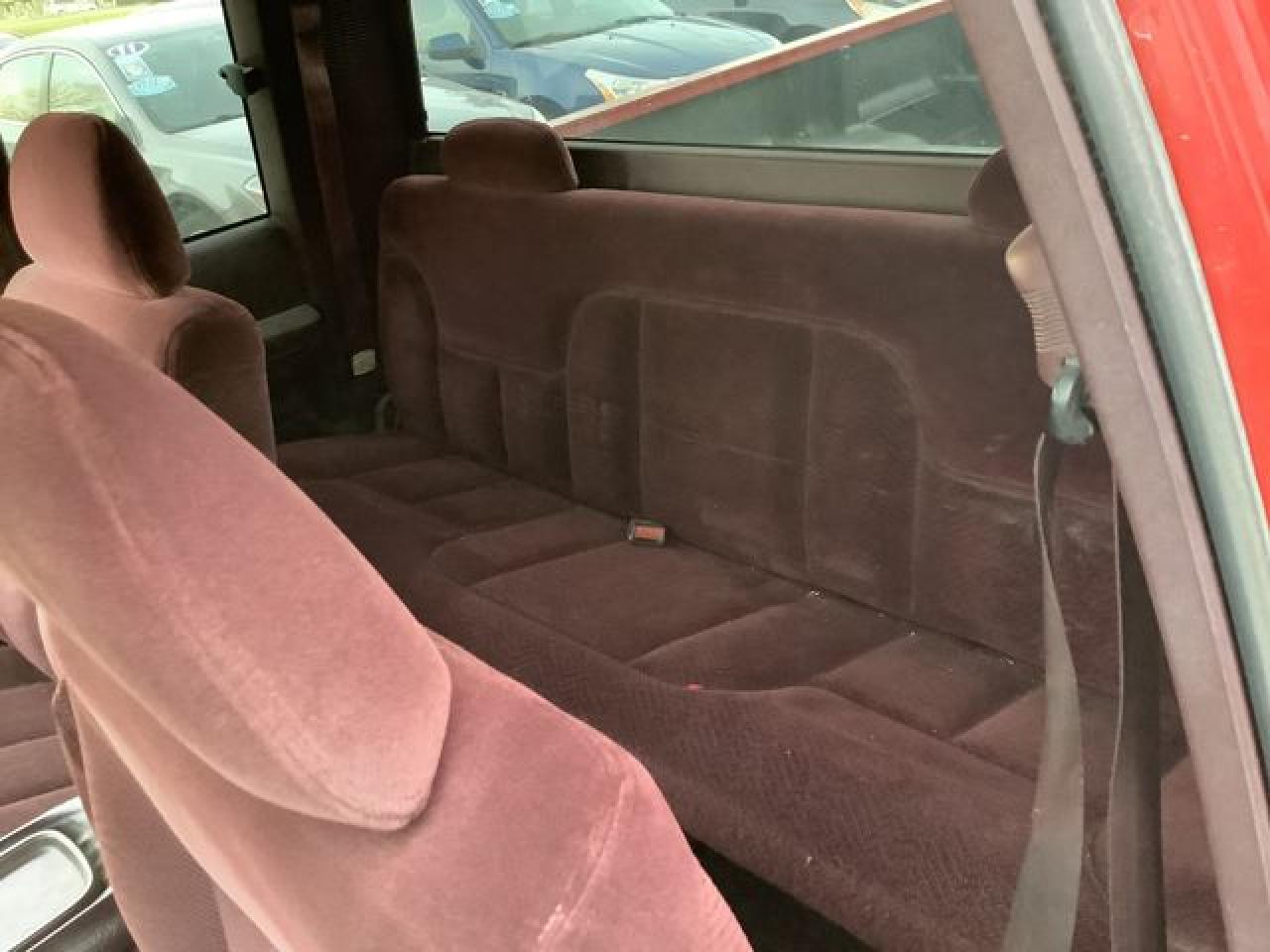 1996 Chevrolet Gmt-400 C1500 VIN: 2GCEC19M4T1170833 Lot: 66575542