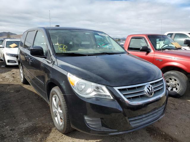 Salvage cars for sale from Copart San Martin, CA: 2010 Volkswagen Routan SE