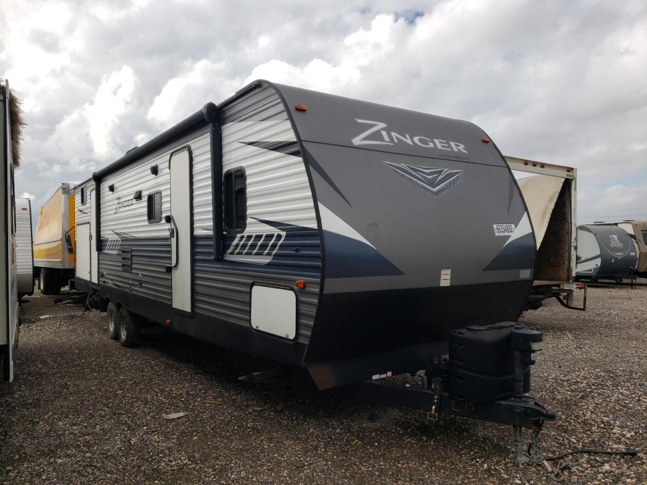 4YDT32820KS371895 KEYSTONE ZINGER 2019
