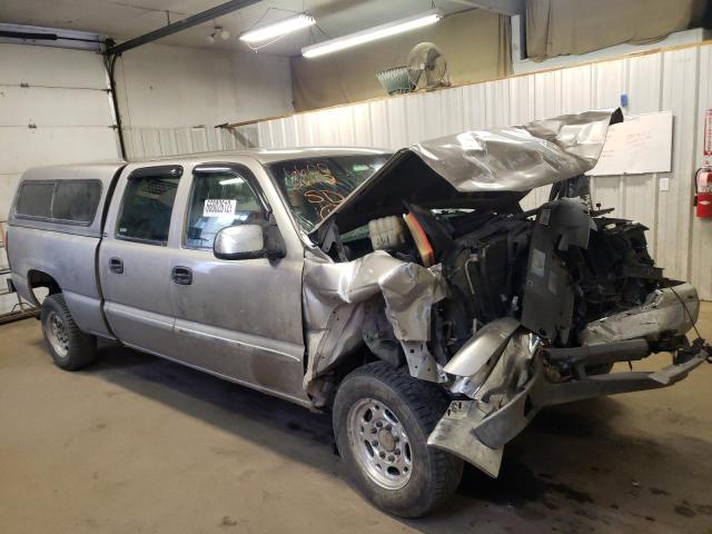 Salvage cars for sale from Copart Lyman, ME: 2001 GMC Sierra K15