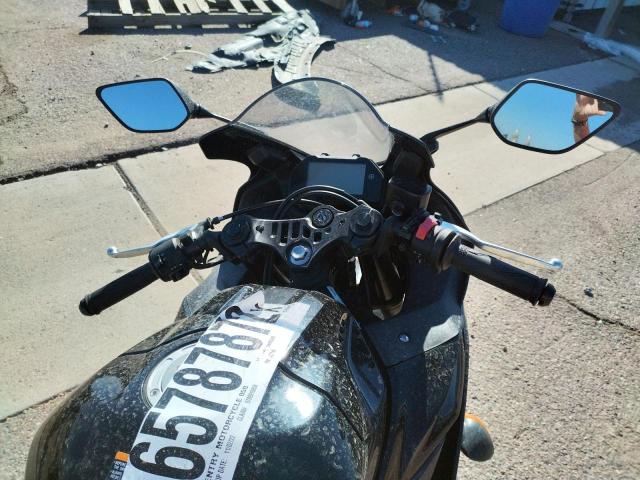2021 YAMAHA YZFR3 A MH3RH18Y8MK007449