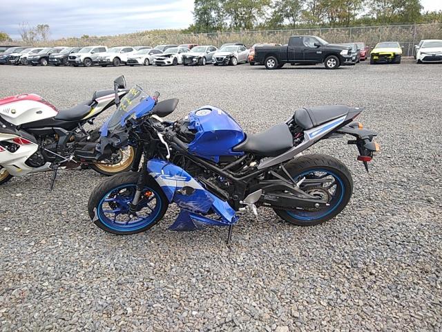 2021 YAMAHA YZFR3 A MH3RH18Y2MK005518