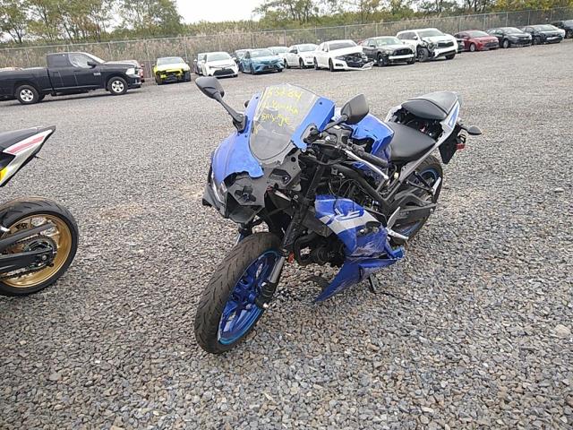 2021 YAMAHA YZFR3 A MH3RH18Y2MK005518