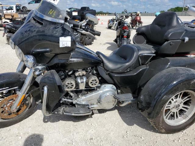 2020 HARLEY-DAVIDSON FLHTCUTG 1HD1MAF18LB857897
