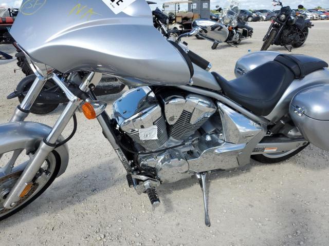 2010 HONDA VT1300 CX JH2SC610XAK004555