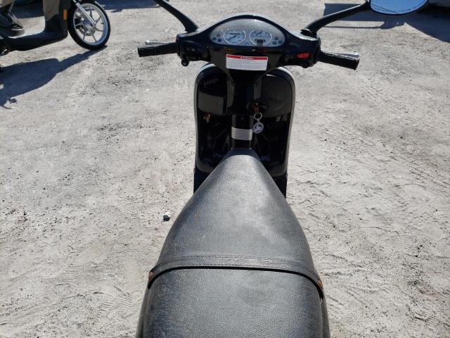 2005 VESPA M198F ZAPM198F955013009