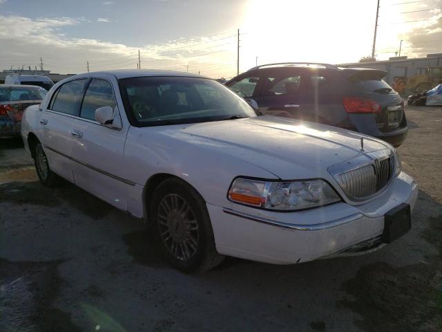 2010 Lincoln Town Car Signature Limited