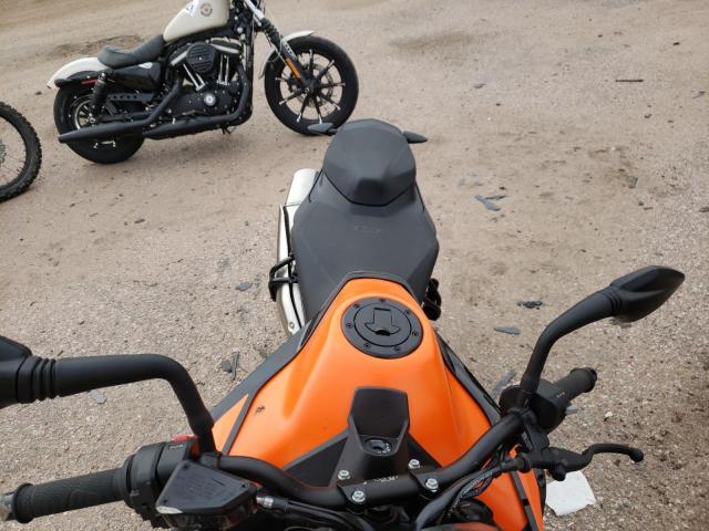 2022 KTM 890 DUKE R VBKTU9402NM829697