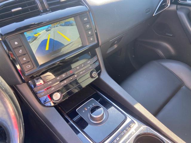 SADCJ2BN1HA488240 Jaguar F-pace Premium