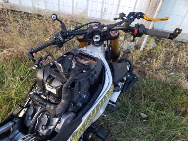 2019 APRILIA TUONO V4 1 ZD4KGU009KS000909
