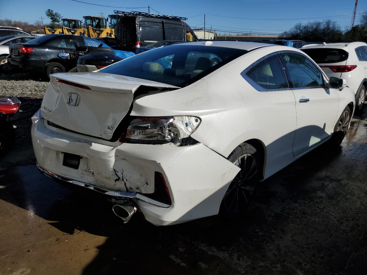 1HGCT2B8XHA002655 HONDA ACCORD 2017
