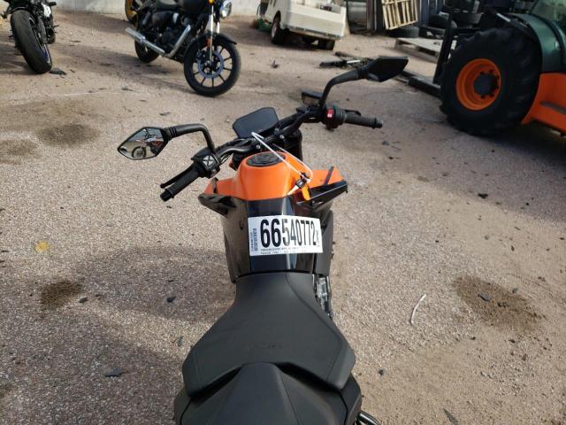 2022 KTM 890 DUKE R VBKTU9402NM829697