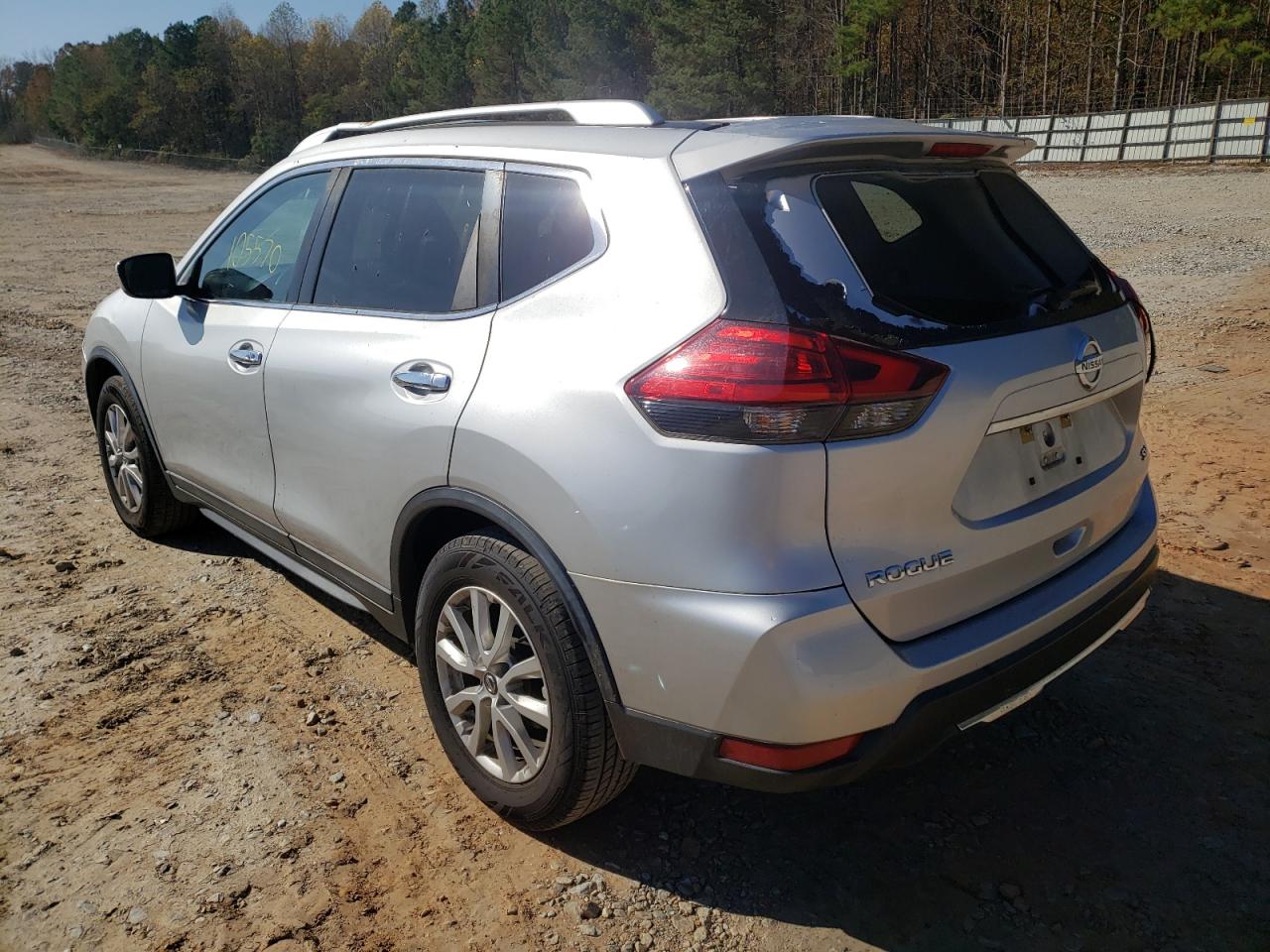 KNMAT2MT4HP587348 NISSAN ROGUE 2017