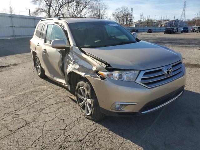 Salvage cars for sale from Copart West Mifflin, PA: 2011 Toyota Highlander