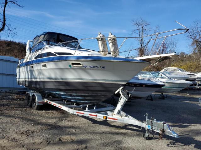 Salvage boats for sale at West Mifflin, PA auction: 1989 Bayliner 2455 Ciera