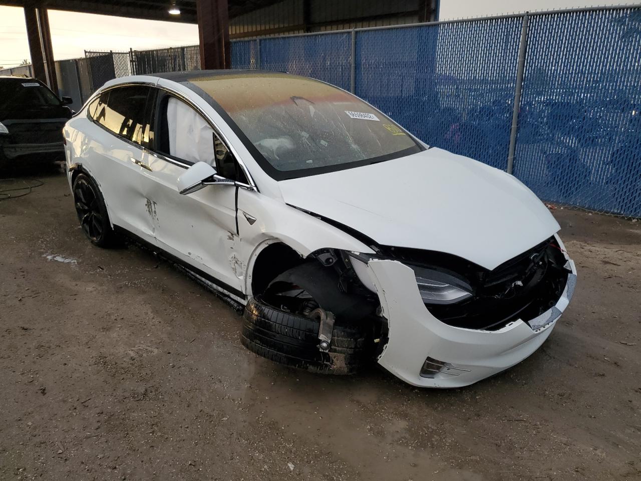 TESLA MODEL X