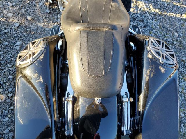 2018 HARLEY-DAVIDSON FLHTP POLI 1HD1FMC19JB614936