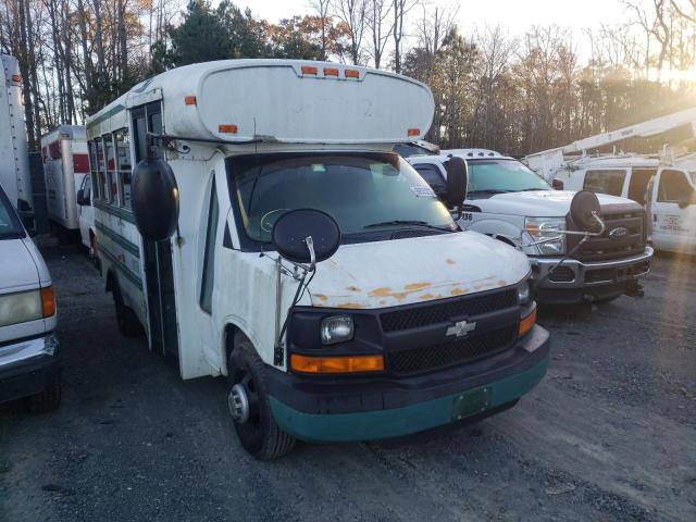 Salvage cars for sale from Copart Waldorf, MD: 2003 Chevrolet Express G3