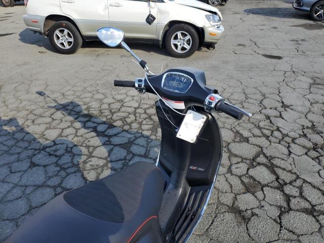 2021 VESPA MOTORCYCLE ZAPM818G3M5801918