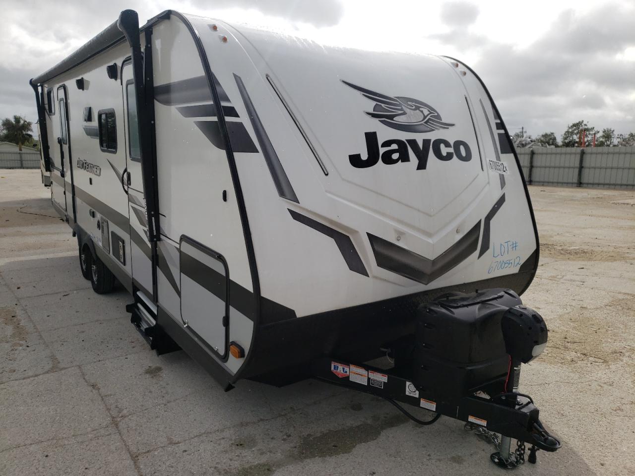 1UJBJ0BPXN1JS0552 JAYC JAYFEATHER 2022