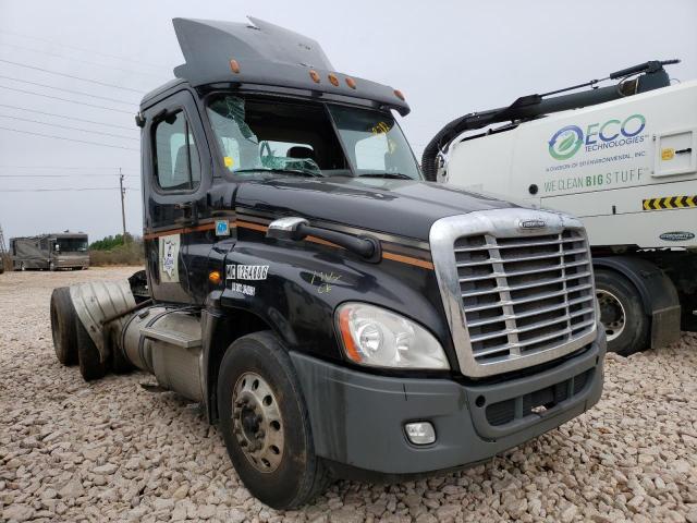 Salvage cars for sale from Copart China Grove, NC: 2016 Freightliner Cascadia 1