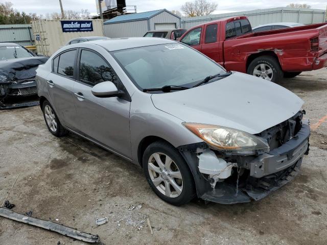 Salvage cars for sale from Copart Wichita, KS: 2010 Mazda 3 I