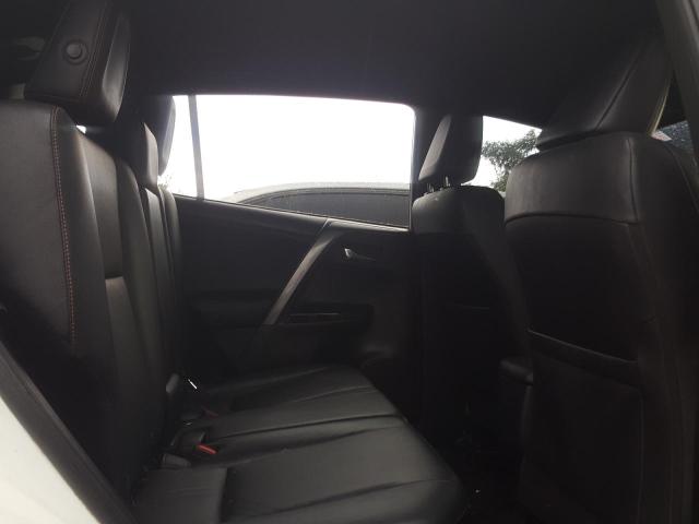 2016 TOYOTA RAV4 SE - JTMNFREV1GJ086582