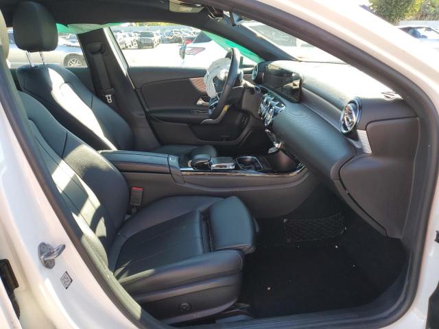 2019 MERCEDES-BENZ A 220 - WDD3G4EB4KW027170