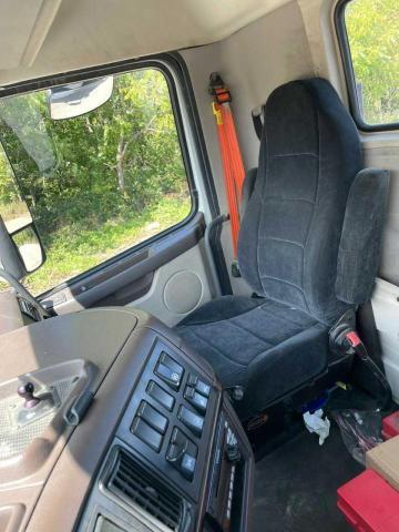 2016 VOLVO VN VNL 4V4NC9EG7GN930003