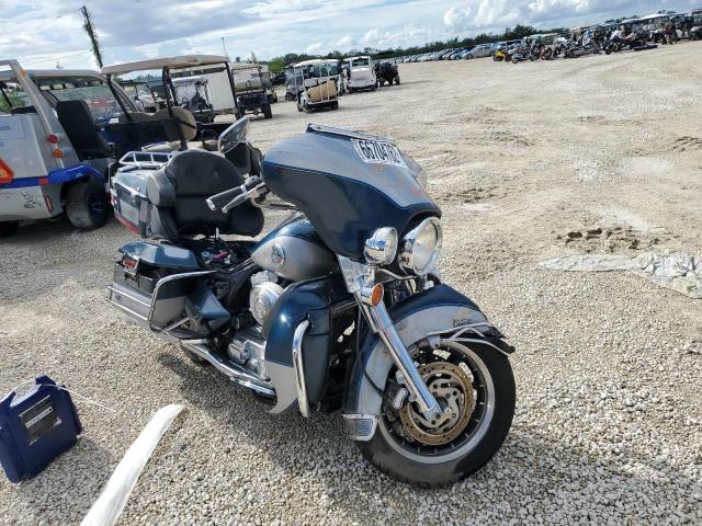 Salvage motorcycles for sale at Arcadia, FL auction: 2002 Harley-Davidson Flhtcui
