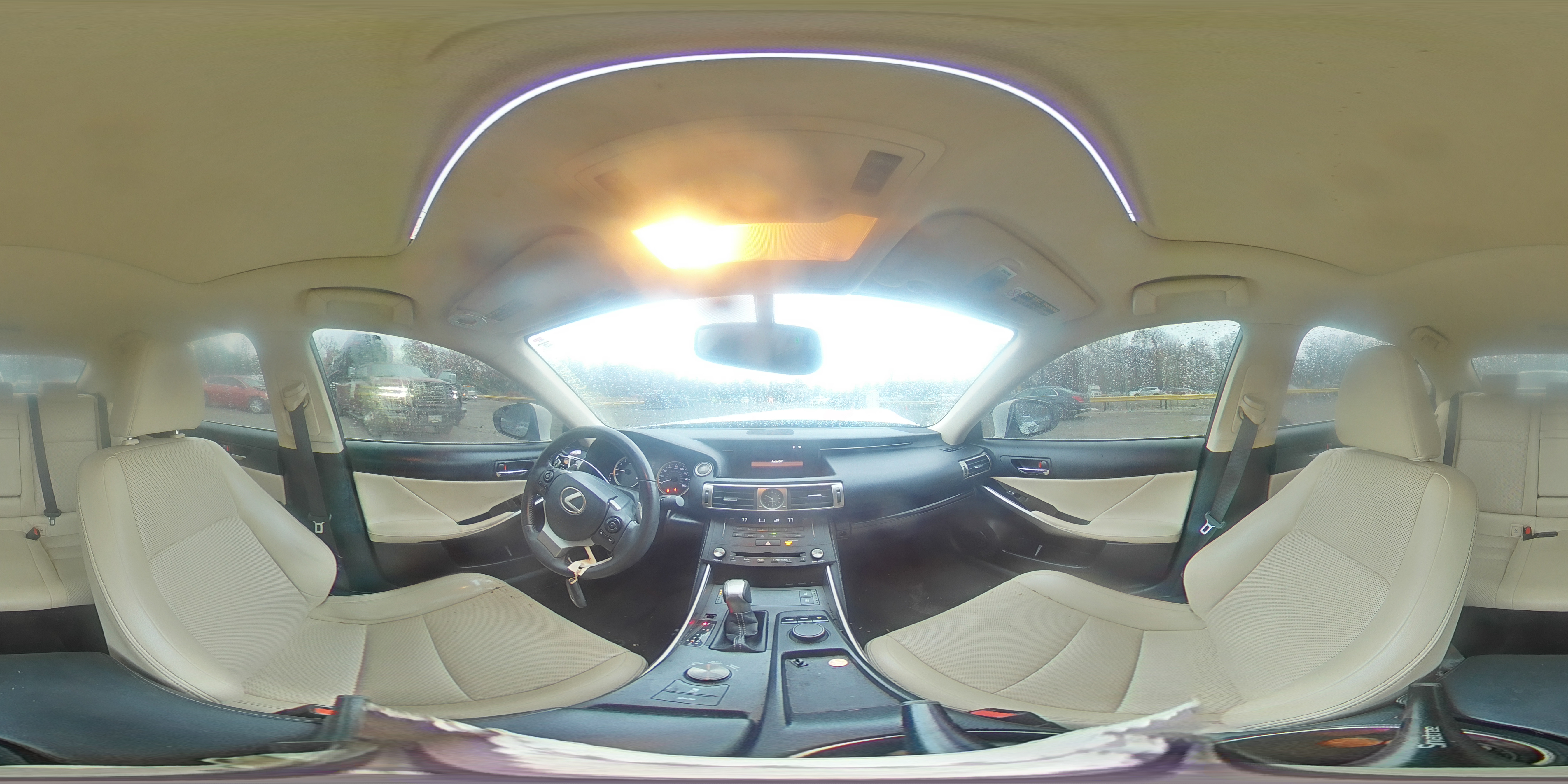 2015 Lexus IS - Image 12