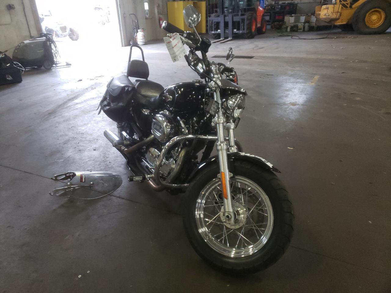 1HD1CT315HC445800 HARLEY-DAVIDSON XL1200 C 2017