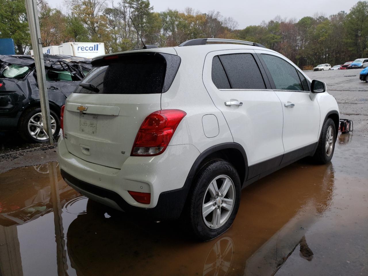 KL7CJLSB7LB067923 Chevrolet Trax 1LT 4