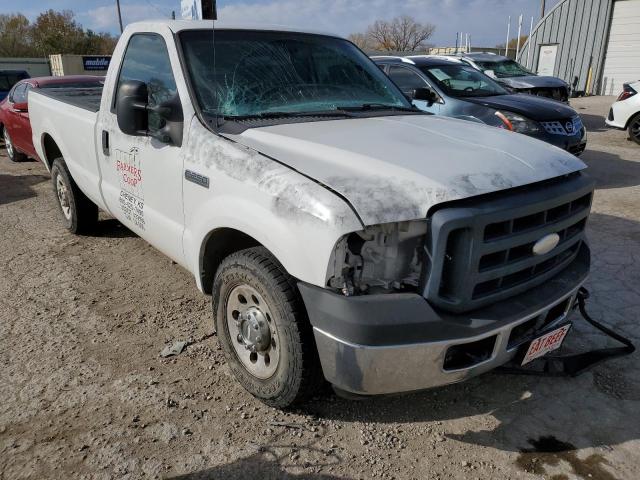 Salvage cars for sale from Copart Wichita, KS: 2006 Ford F250 Super