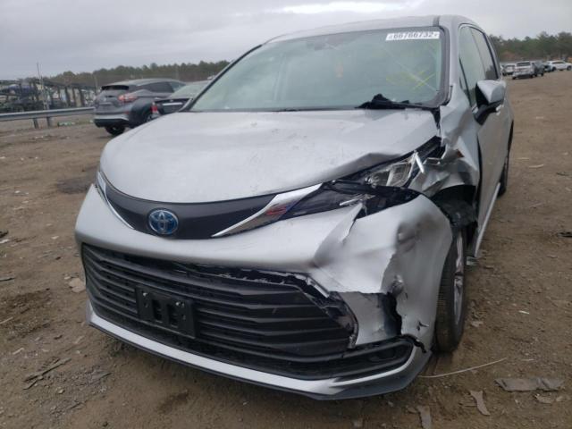 2021 TOYOTA SIENNA LE 5TDKSKFC0MS033048