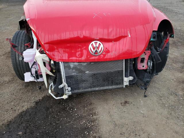 2017 VOLKSWAGEN BEETLE SE 3VWJ17AT4HM623582