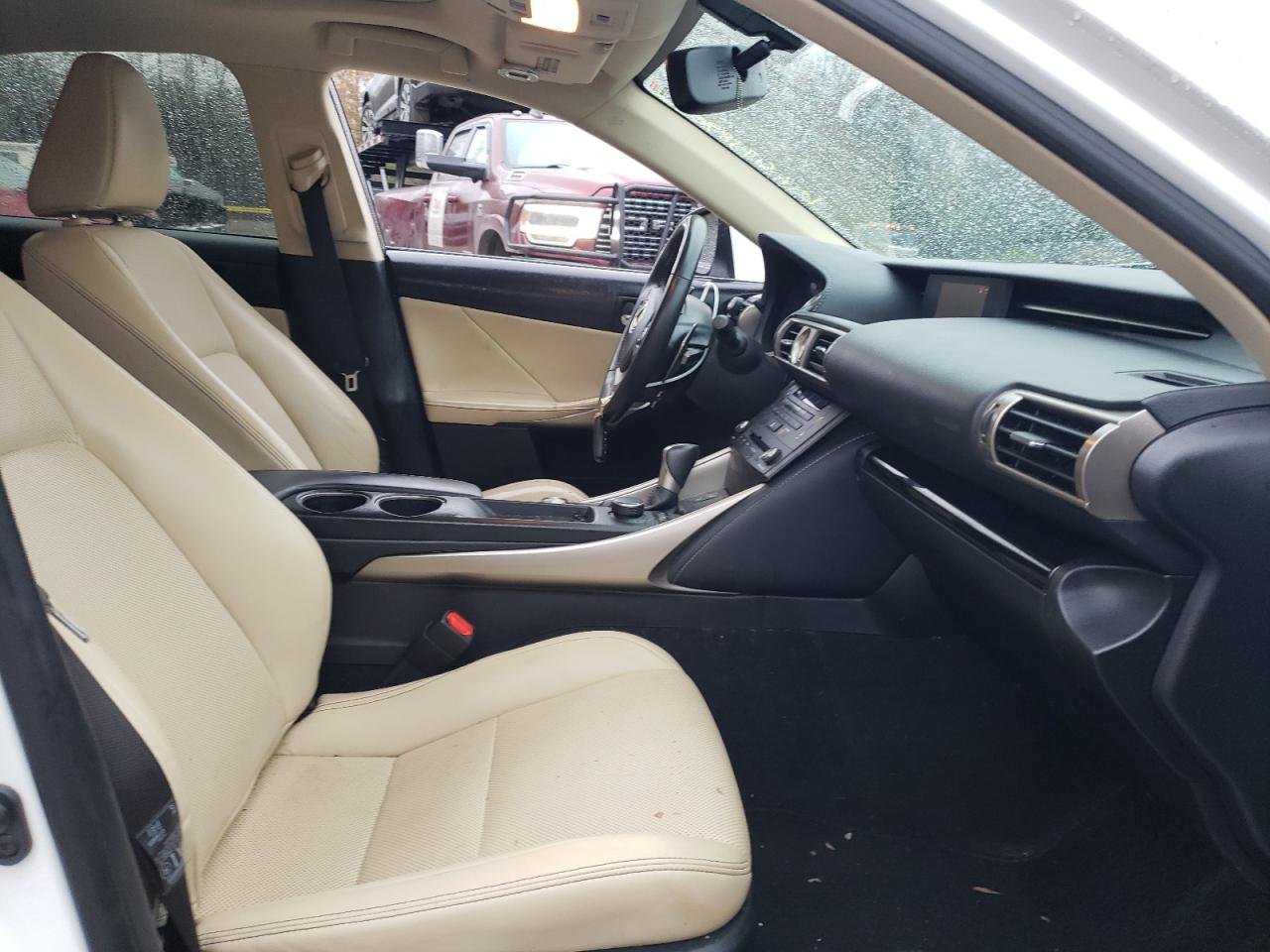 2015 Lexus IS - Image 5