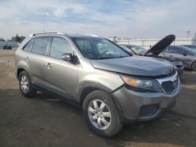 Salvage cars for sale from Copart Bakersfield, CA: 2013 KIA Sorento LX