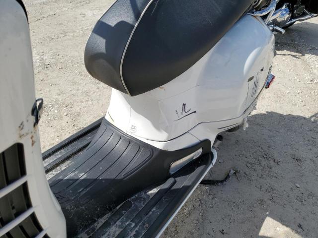 2015 VESPA GTS 300 SU ZAPM459L9F5100365