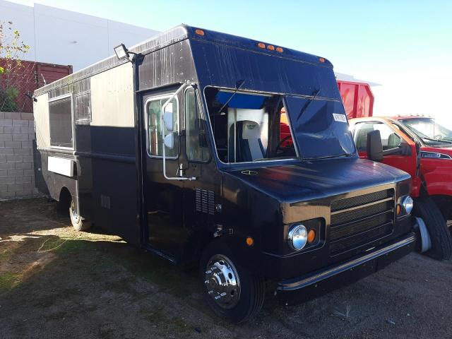 Workhorse Custom Chassis salvage cars for sale: 2003 Workhorse Custom Chassis Forward Control Chassis P4500
