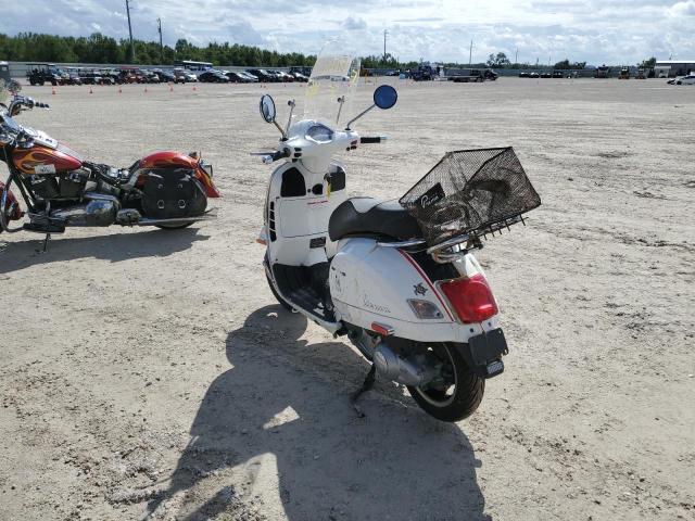 2015 VESPA GTS 300 SU ZAPM459L9F5100365