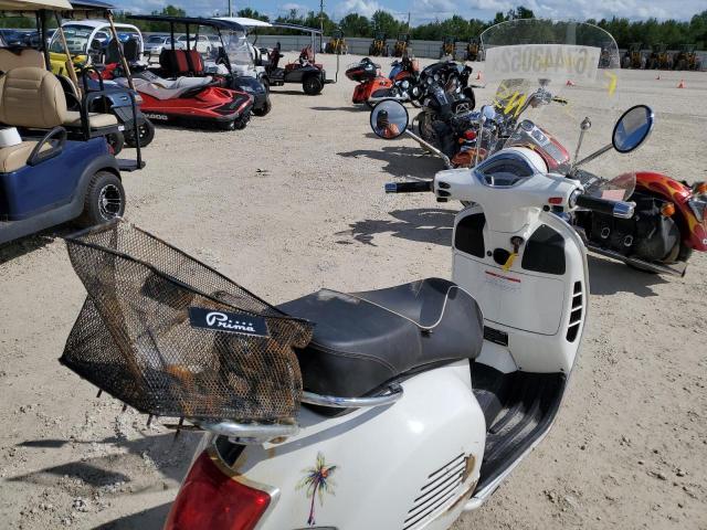 2015 VESPA GTS 300 SU ZAPM459L9F5100365
