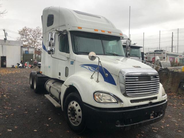 Salvage cars for sale from Copart Brookhaven, NY: 2004 Freightliner Convention