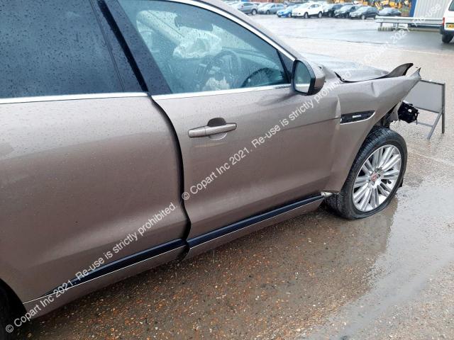SADCA2AN7HA069083 Jaguar F-pace R-s
