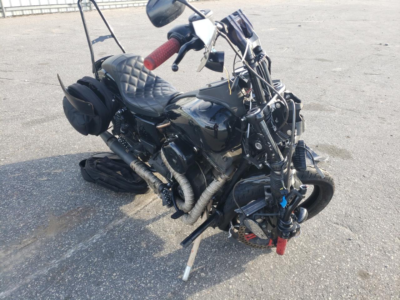 1HD1GS812HC302780 HARLEY-DAVIDSON FXDLS 2017